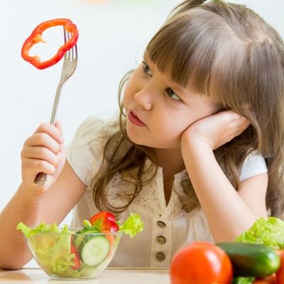 child not eating| غذا خوردن کودک